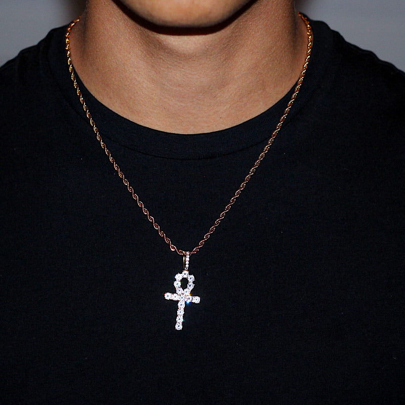 gold-ankh-pendant